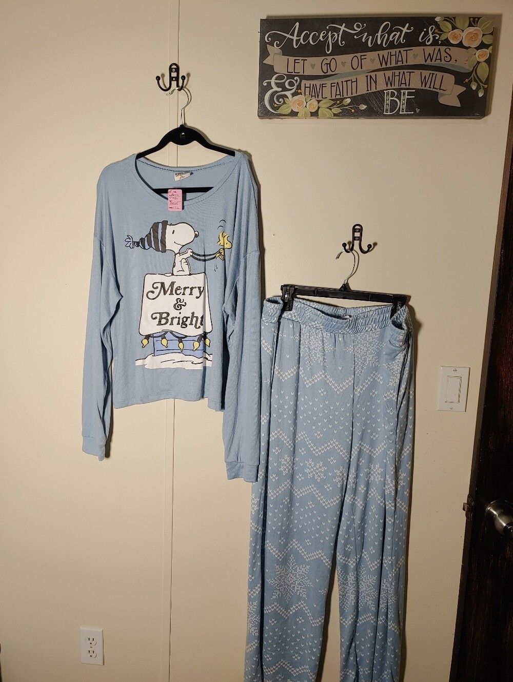 NWOT Peanuts XL Snoopy Winter Scene Blue Long Sleeve Pajama Set